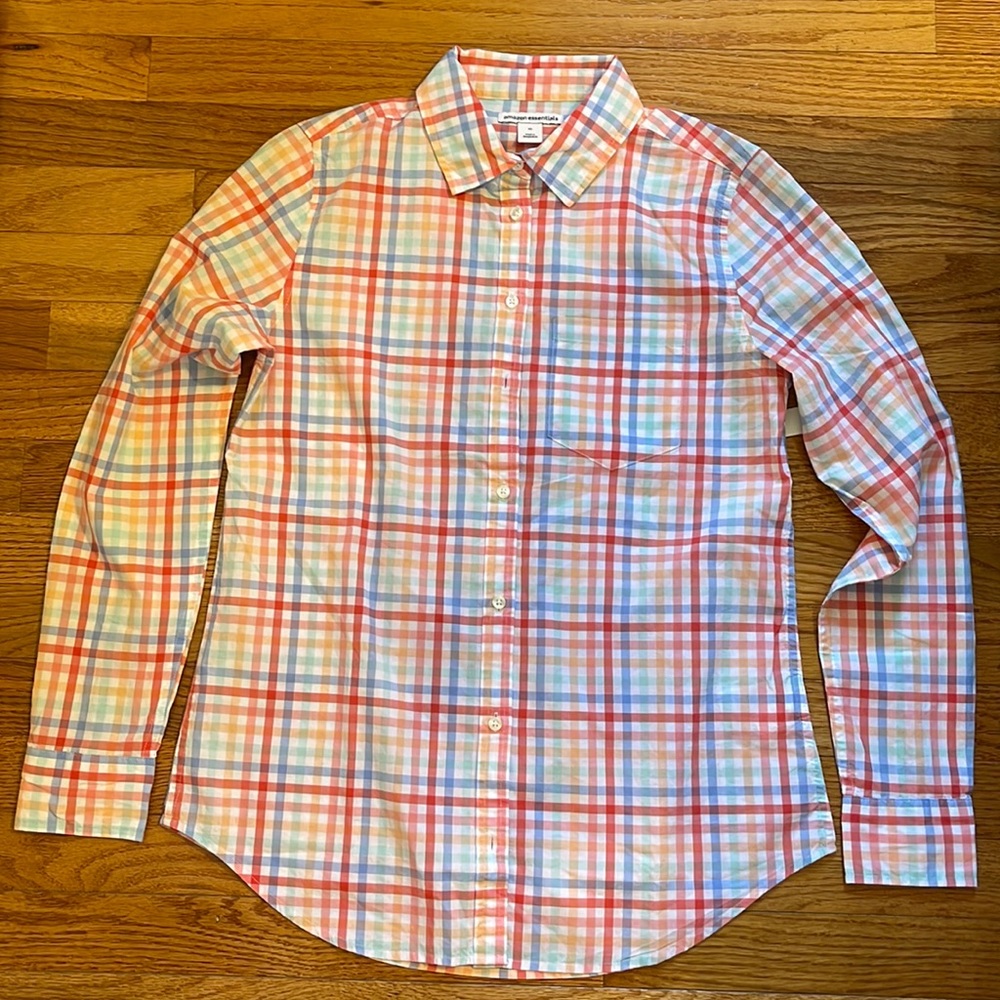 NWT Amazon Essentials gingham button down shirt